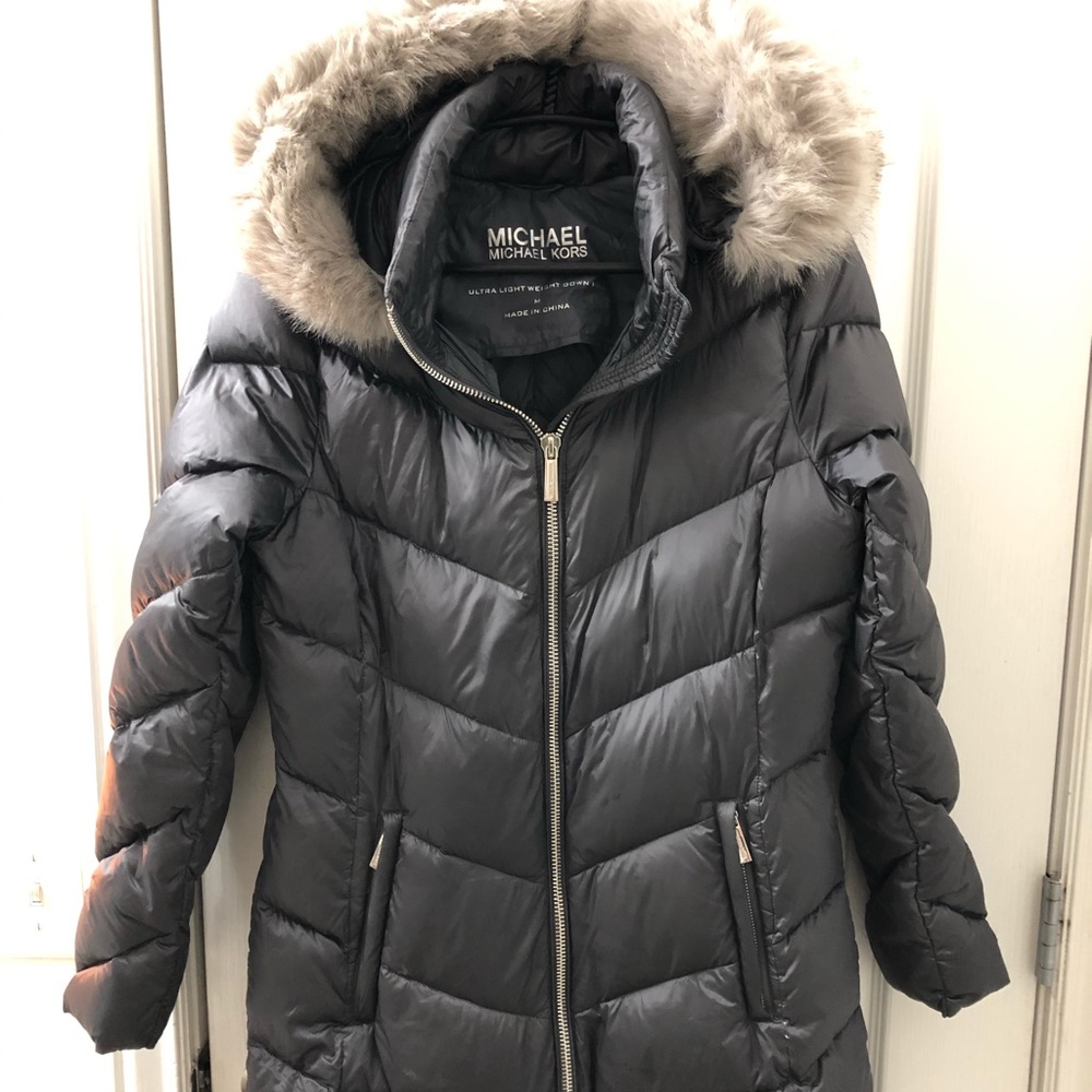 Women's "Michael Kors" down coat. NEW without tags
